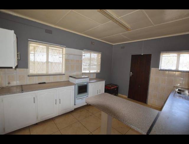 4 BEDROOM HOUSE FOR SALE IN SASOLBURG EXT 12